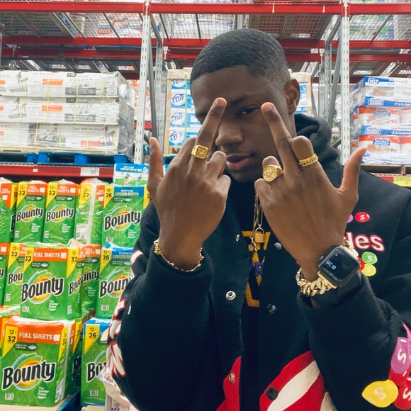 Meet your Posher, Reno - Picture 3 of 5